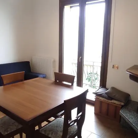 Da Nani Apartman Lezzeno
