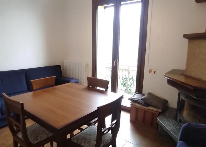 Da Nani Apartament Lezzeno